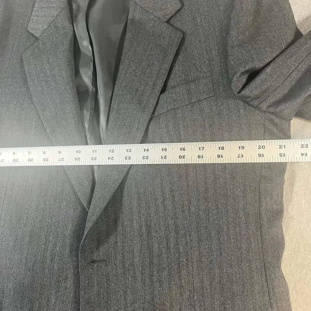 Jos. A. Bank Executive Collection 100% Wool Grey Herringbone Blazer Men’s42R